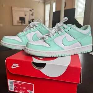 Nike Kids Sneakers - Light Green and White